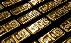Централните банки искат да купуват още злато въпреки рекордната му цена