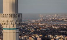 Най-големият град в Турция става жертва на Студена война с Ердоган