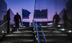 ЕС удължи с година оръжейното ембарго и санкциите срещу Беларус