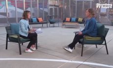 YouTube: Свалили сме милион видеа, свързани с ковид