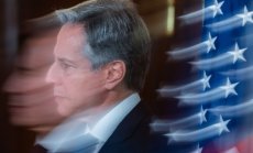 Блинкен каца в Китай с отложена мисия за стабилизиране на връзките