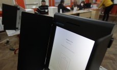 Избори за 47-и парламент: ГЕРБ и "Продължаваме промяната" спорят за първото място