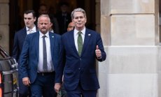 След "добра среща" търговските преговори САЩ-Китай продължават във вторник