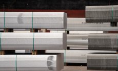 Европейските фирми трупат запаси, пренасочват производство в подготовка за митата