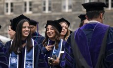 Скъпи студенти, платете си и се приберете у дома