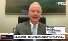 Сенатори искат вторични санкции за Русия