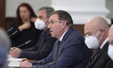 Здравният министър: Няма голям наплив и натиск върху лечебните заведения