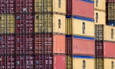 Инвентарите ще се увеличават, докато компаниите следят внимателно Китай