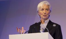 Лагард: Отрицателните лихви помогнаха на световната икономика