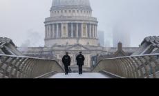 Проучване: Паундът ще отслабне с 5% спрямо долара при Brexit без сделка 