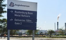 Anglo се спаси от BHP, но това далеч няма да е последната ѝ битка