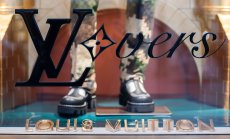 Продажбите на LVMH се оказват устойчиви въпреки забавянето в производството