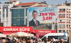 Кметът на Истанбул Екрем Имамоглу е задържан от полицията в Турция