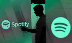 Конфликтът в музикалния бранш между Spotify и Warner Music се задълбочава