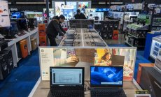 Изненадващият ръст на пазара на компютри подкрепи резултатите на HP