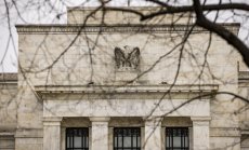 Фед сигнализира, че лихвите вероятно ще бъдат задържани за известно време