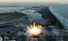 Космическият кораб на SpaceX експлодира, въпреки че е постигнал нови важни цели