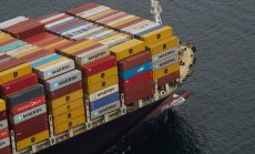 Спот цените на контейнерните превози скочиха със 173% заради атаките в Червено море