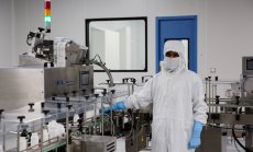 Южноафрикански учени ще изследват връзката между вариантите на COVID и нелекувания ХИВ