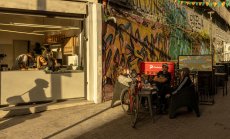 В държавата, където цените скачат всеки ден, крипто дава стабилност