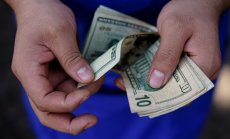 Един политически зависим Федерален резерв ще е слаб Федерален резерв