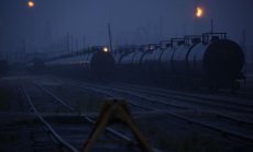 САЩ тихо окуражават големите търговски къщи отново да търгуват руски петрол