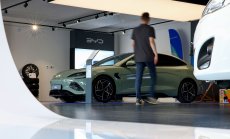 ЕС и Китай все още не могат да постигнат споразумение, за да избегнат митата