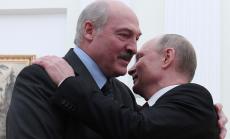 Топли думи и заем за 1,5 млрд. долара белязаха началото на визитата на Лукашенко в Русия