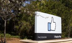 Капитализацията на Facebook надхвърли 1 трлн. долара след важна съдебна победа