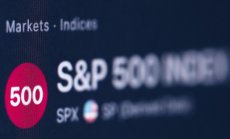 S&P последва Moody’s и понижи рейтинга на американски банки  