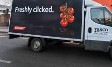 Tesco създава 16 000 постоянни работни места заради бум на онлайн продажбите  