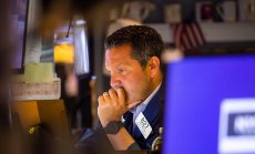 S&P 500 изпраща най-тежкото си полугодие от 52 години насам, Dow - от 1962 г. 