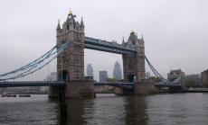 Bank of England остава предпазлива относно паричната си политика