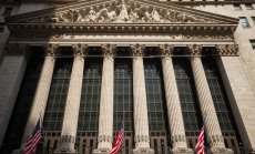 Акциите приближават маниакални нива, но не е твърде късно за покупки