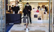 Потребителските разходи в САЩ нарастват през май въпреки спада в доходите 