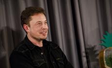 Илон Мъск ще остане председател на Tesla