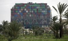 Блокиралият Суецкия канал кораб Ever Given е частично освободен 