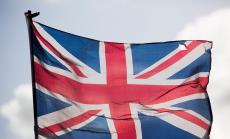 Британската икономика се забавя до 0,4%