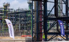 Как един милиардер спечели битката срещу петролното лоби в Нигерия