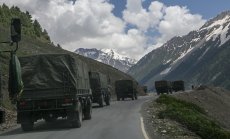 Индия и Китай все още са в конфликт по границата в Хималаите