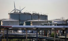 Германия запълва газохранилищата си по-рано от очакваното, но опасността от недостиг остава