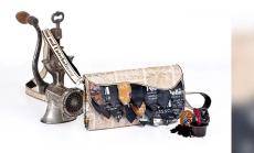 Как се произвеждат модни аксесоари от рециклирани вестници, велосипедни гуми и опаковки от кафе?