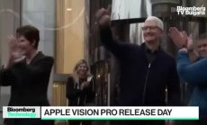 Apple пусна на пазара VisionPro