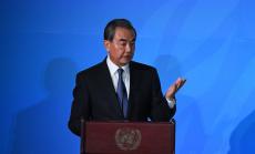 Китайският първи дипломат пожъна успех в Сеул и Токио