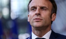 Русия не трябва да бъде унижавана въпреки "историческата" грешка на Путин, казва Макрон