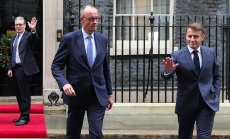 Пътят на Великобритания към спасението е точно отвъд Ламанша