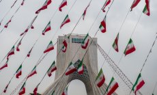 Затворници, уран и едва тогава петрол: какво включва новото споразумение с Иран