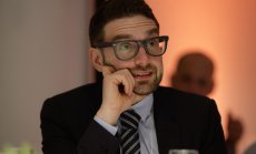 Джордж Сорос предава управлението на империя за 25 милиарда долара на сина си Алекс