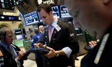 Загубите на технологичните компании тласнаха Nasdaq 100 към корекция 