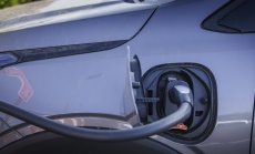 Пазарната капитализация на Tesla расте обратно на спада в маржа ѝ